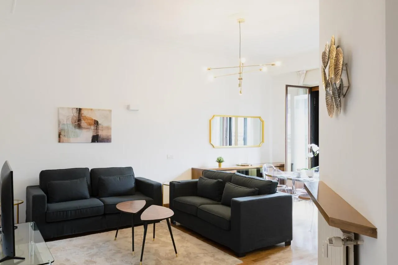 شقة Easylife - Attico Di Lusso A Pochi Passi Dal Duomo ميلان