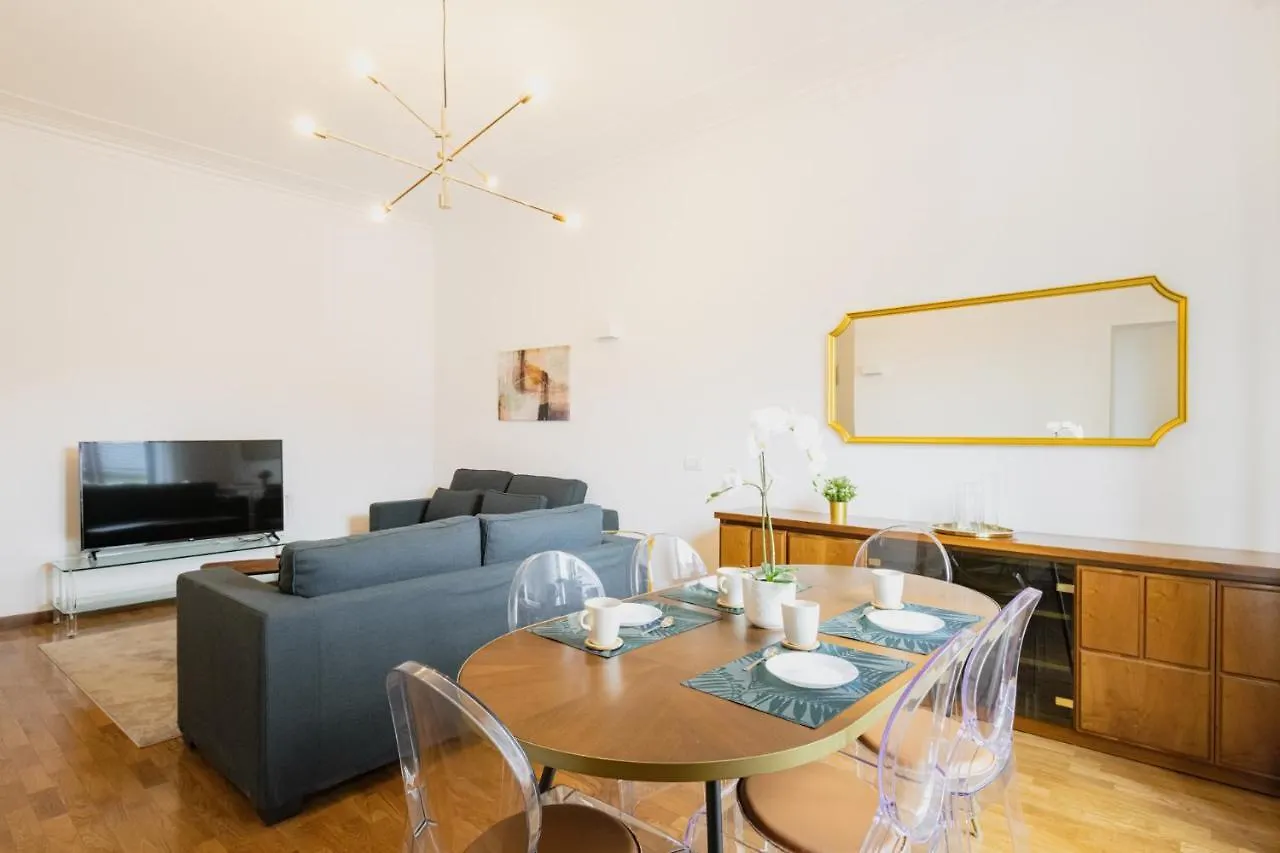 Easylife - Attico Di Lusso A Pochi Passi Dal Duomo Apartment Milan 0*,  Italy